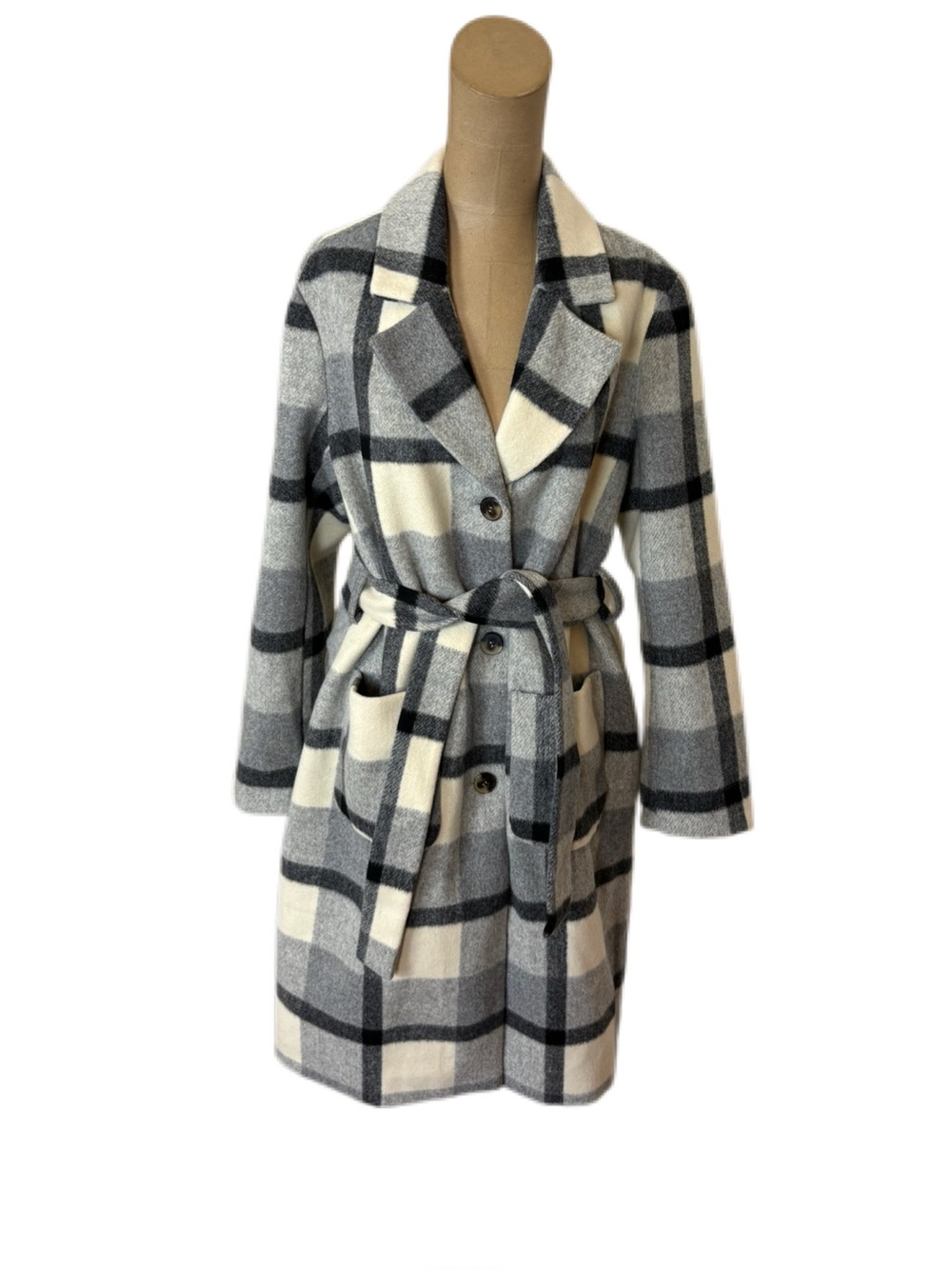 NWOT Cyrus Long Gray & White Plaid Coat Size Medium
